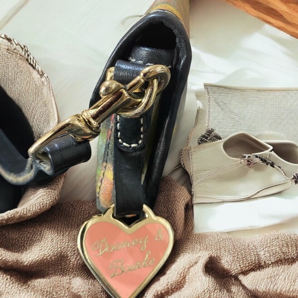 Dooney & Bourke EUC Monogram Logo Wristlet/Pouch - Picture 2 of 7